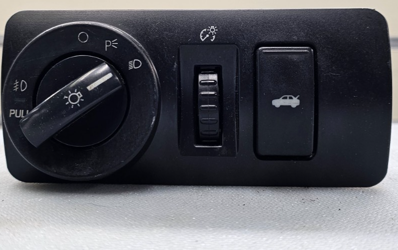 🔥05-07 Five Hundred 500 Taurus Montego Fog Headlight Lamp Dimmer Trunk Switch