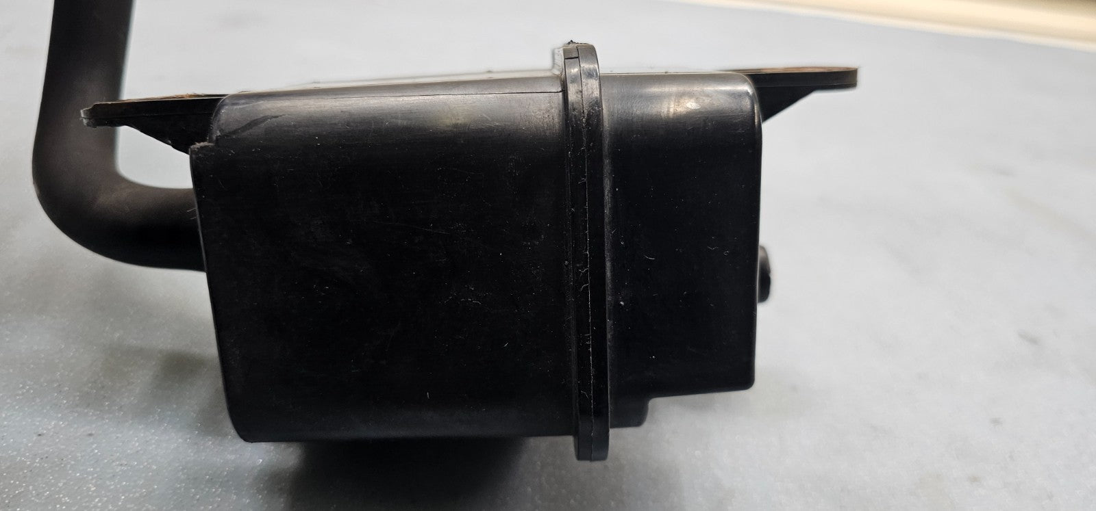 🔥98-02 ACCORD 4 CYLINDER FUEL VAPOR CHARCOAL EVAP EMMISION CANISTER ASSEMBLY