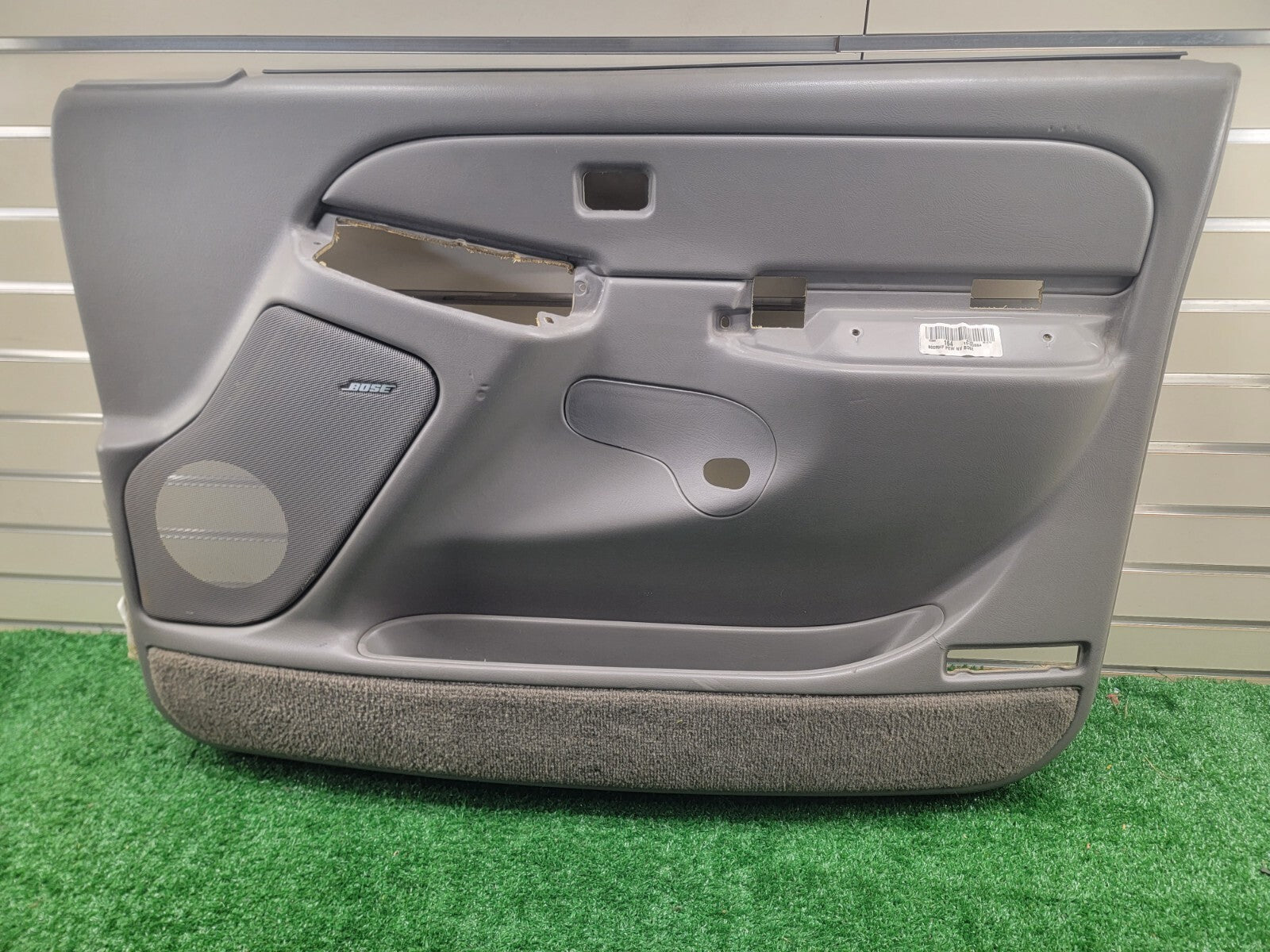 🔥2003-2006 Chevy Silverado SIERRA Door Panel Front right passenger gray D5