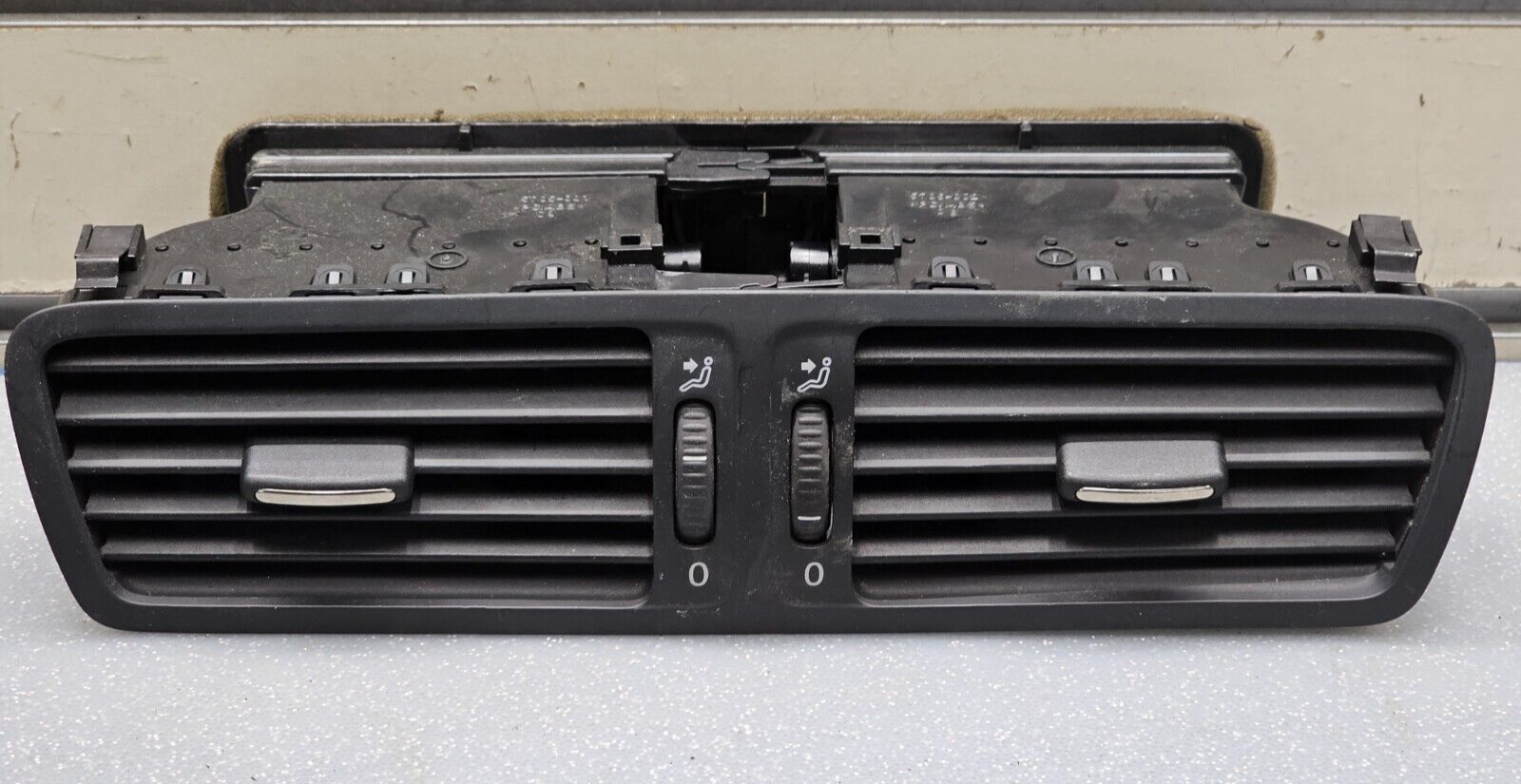 🔥06-10 VW Passat Dash Center AC Air Vent Heater Conditioning Trim Panel Black
