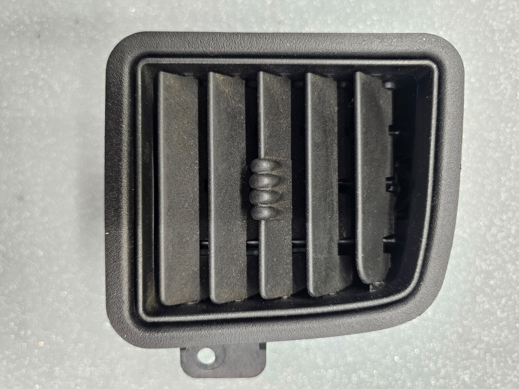 🔥99-06 Silverado Sierra Dash Air Vent Heater Climate Temperature Left Black OEM