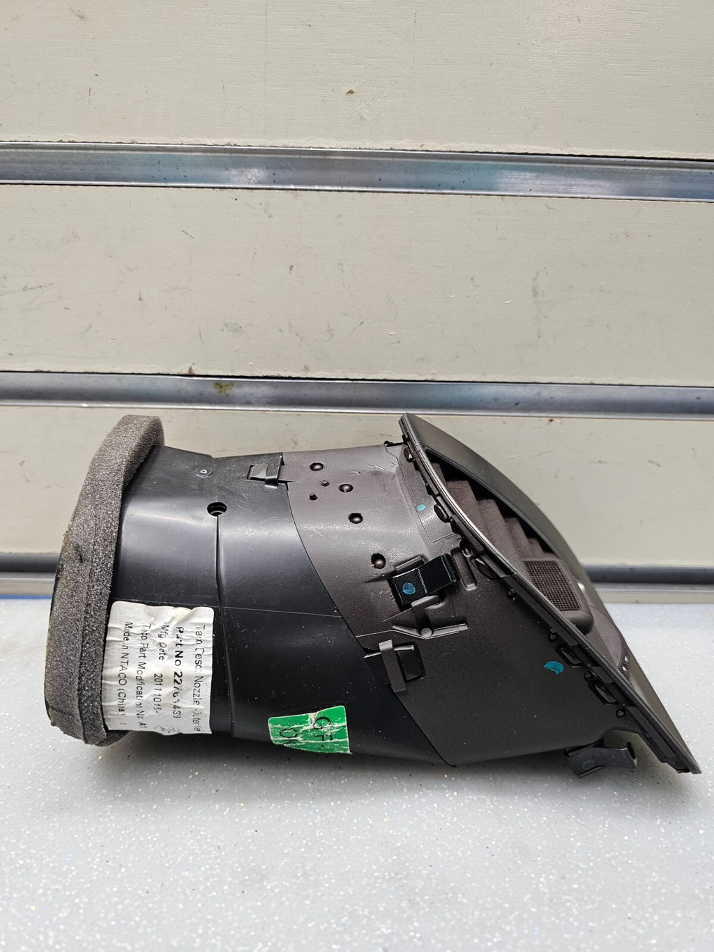 🔥2009-2015 VAUXHALL ASTRA J MK6 FRONT PASSENGER AIR VENT AND TRIM
