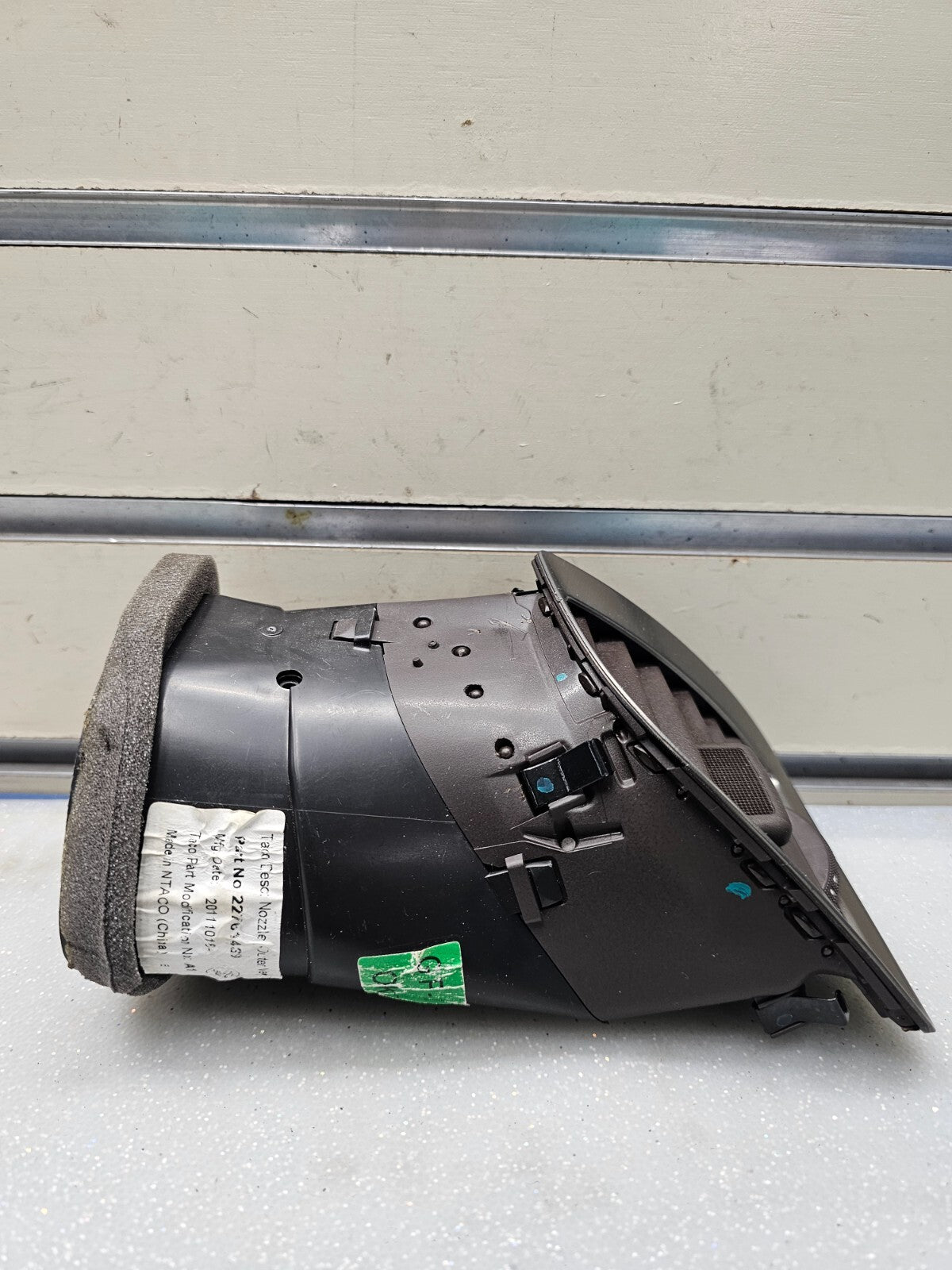 🔥2009-2015 VAUXHALL ASTRA J MK6 FRONT PASSENGER AIR VENT AND TRIM