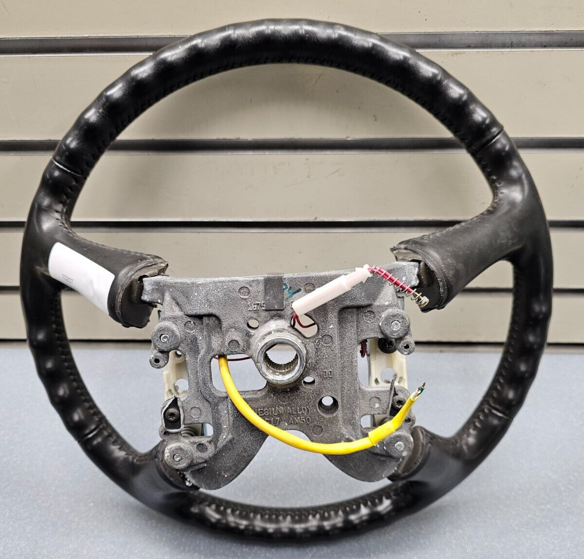 99-02 Chevy Silverado Tahoe Suburban Blazer SONOMA Steering Wheel Leather black