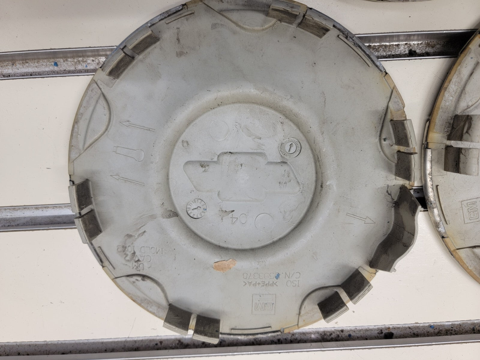 🔥 2002- 2006 CHEVROLET TRAILBLAZER WHEEL CENTER CAP  SILVER