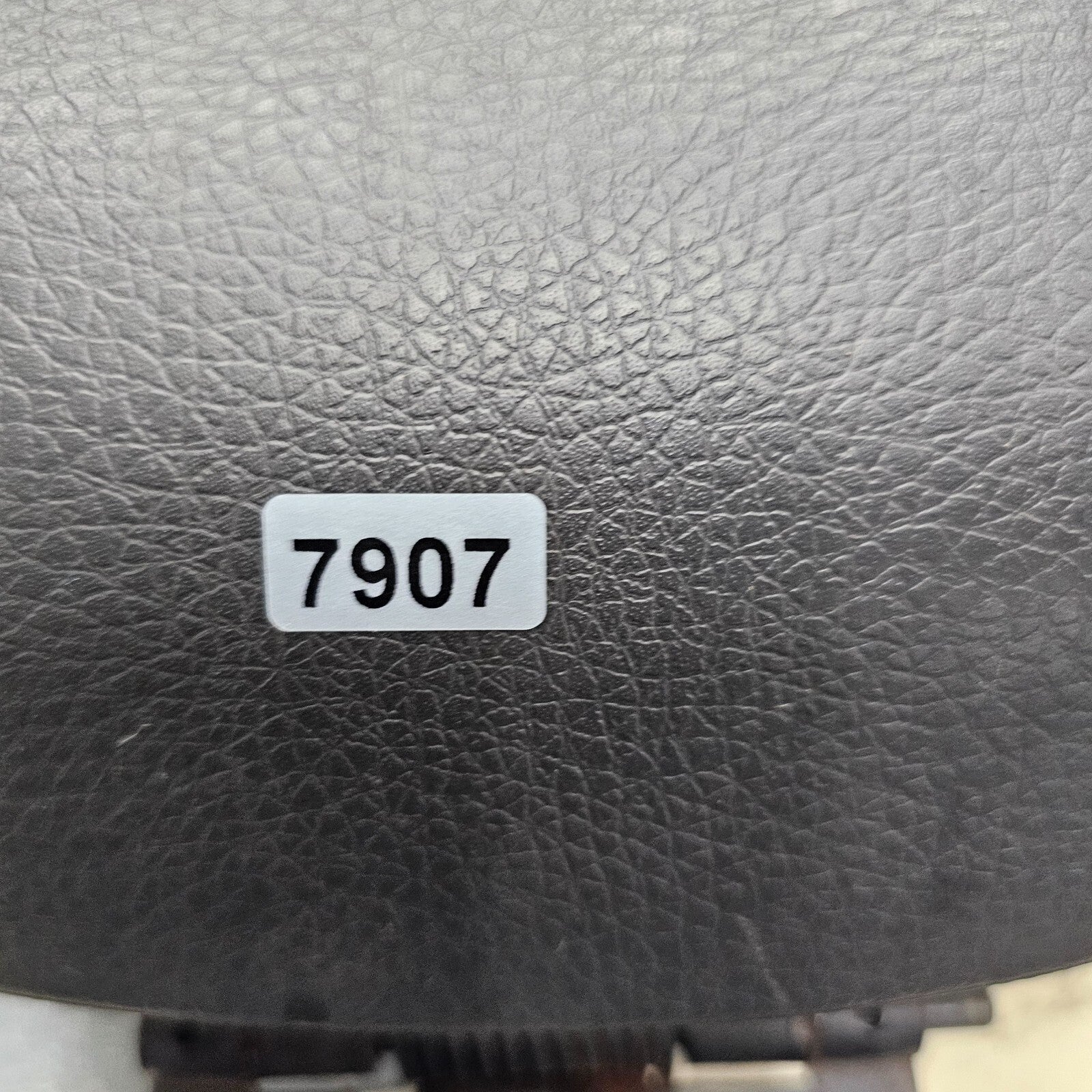 07-10 Edge Front Center Console Lid Leather Armrest Assembly Top Pad Cover Black