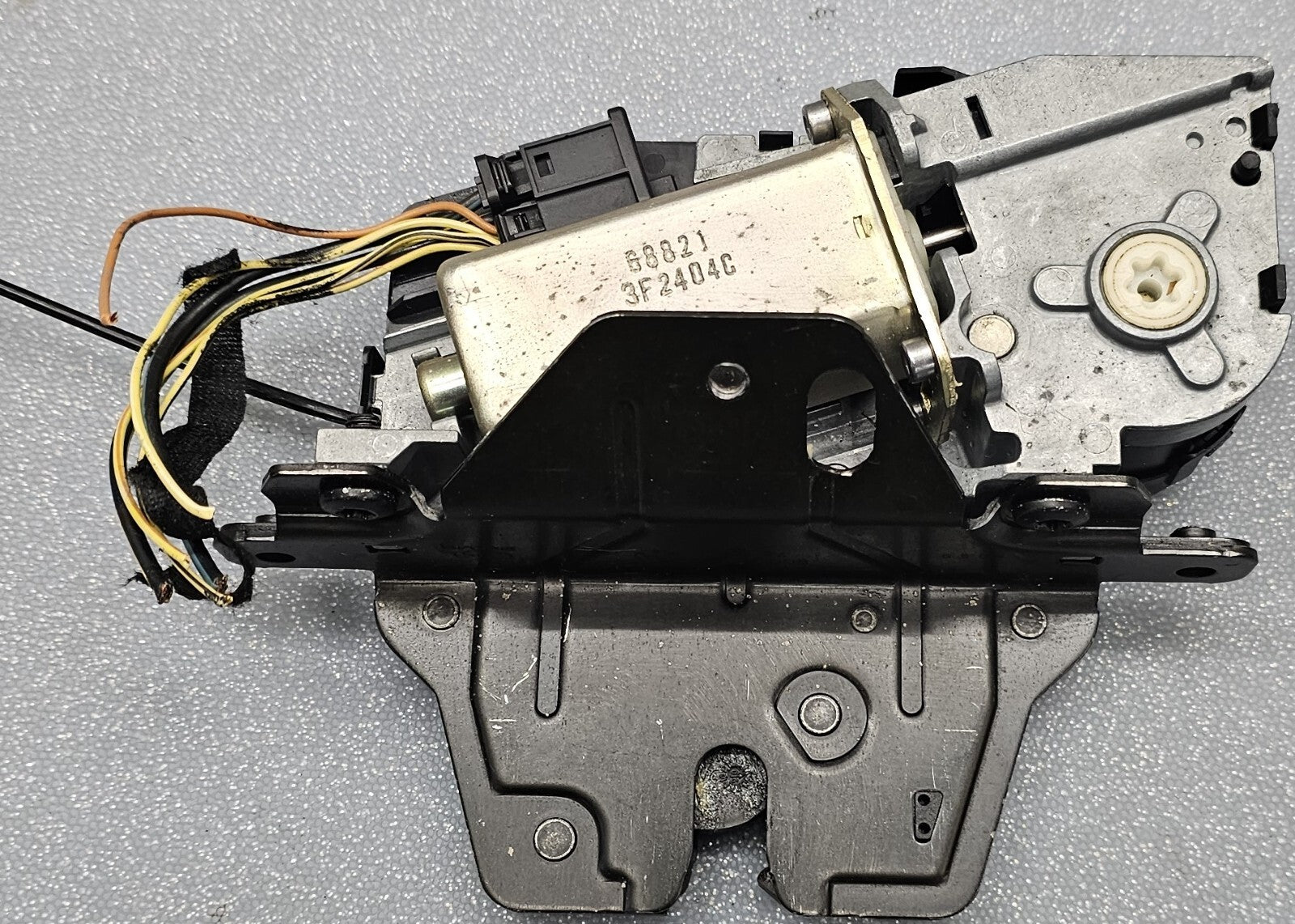 🔥00-06 BMW E53 X5 REAR UPPER LIFTGATE HATCH GLASS LID LOCK LATCH ACTUATOR OEM