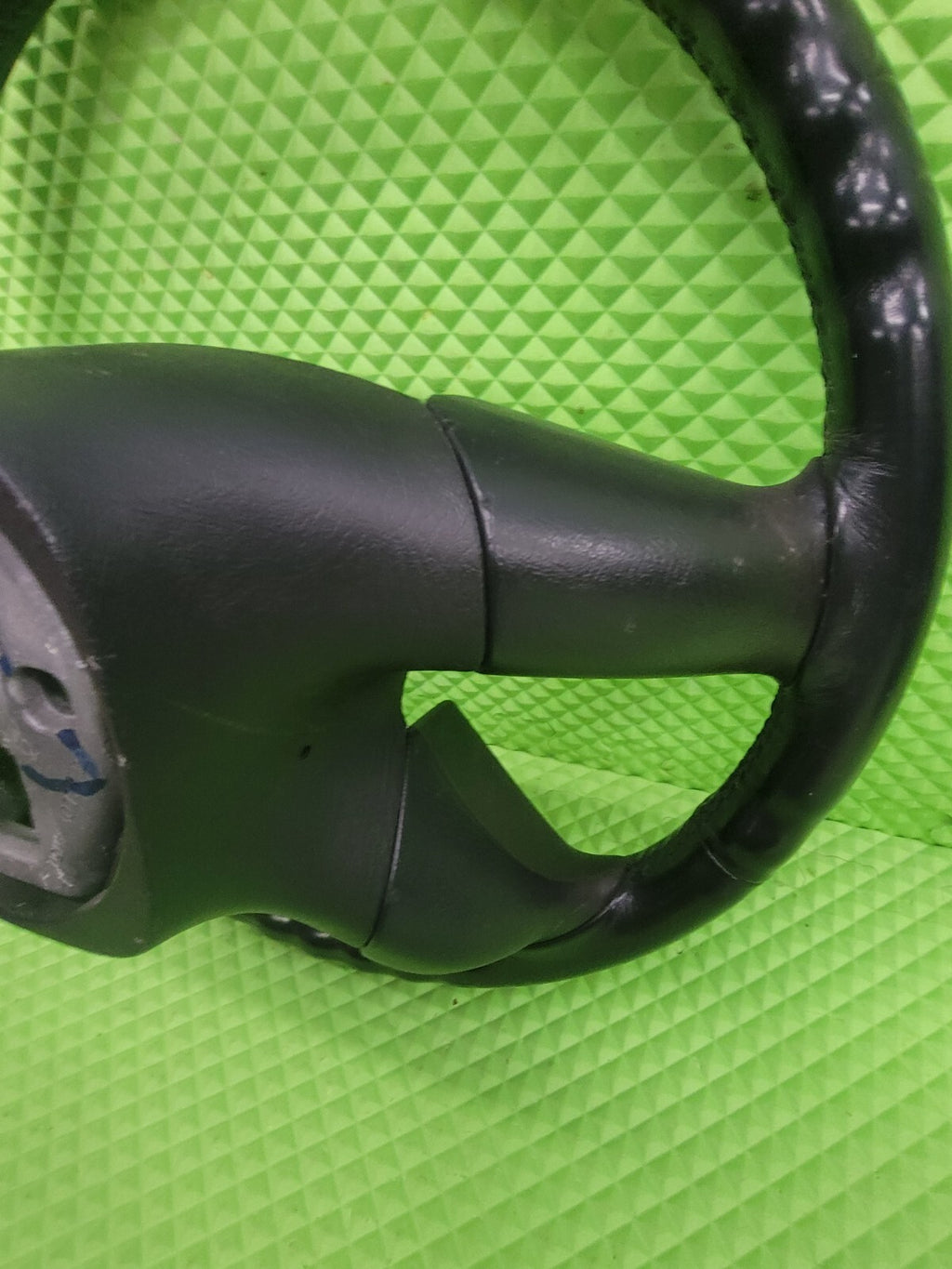🔥03-06 SILVERADO SIERRA YUKON TAHOE SUBURBAN STEERING WHEEL LEATHER BLACK