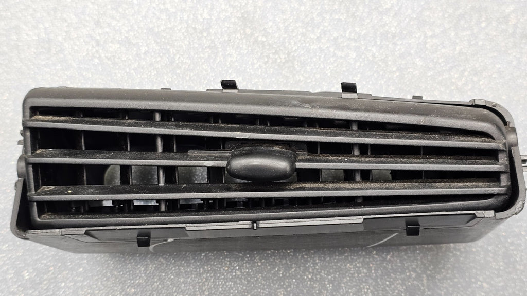 🔥02-05 BUICK RENDEZVOUS DASH CENTER AIR VENT A/C AC HEATER  PANEL BLACK