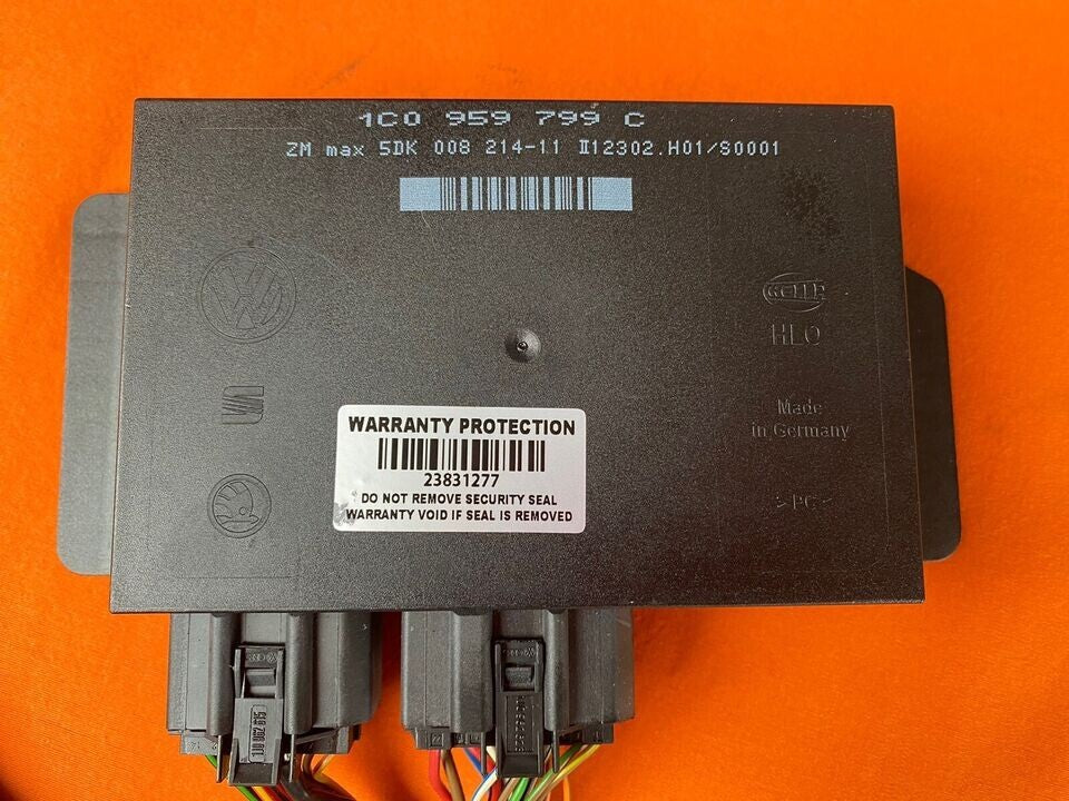 01-05 VOLKSWAGEN VW PASSAT JETTA GOLF FRONT LOWER COMFORT CONTROL MODULE CCM OEM