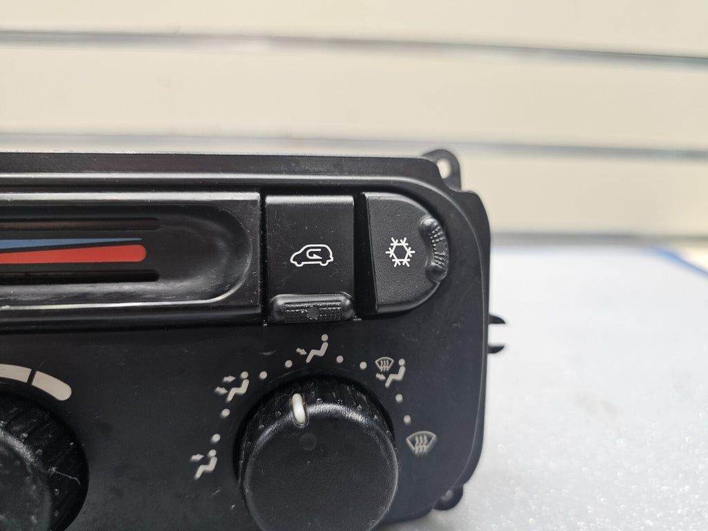 04-07 Dodge Caravan Town Country Dash AC Climate Temperature Heater Control OEM