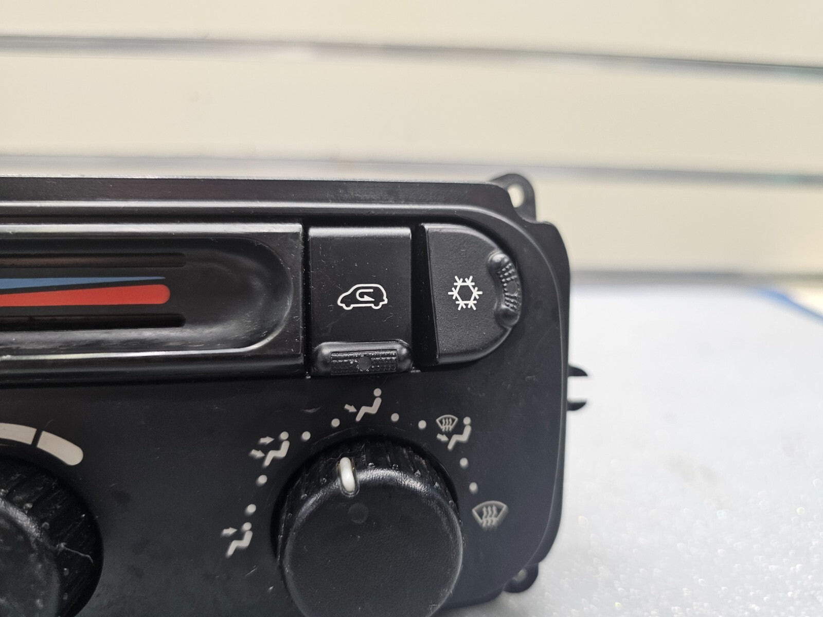 04-07 Dodge Caravan Town Country Dash AC Climate Temperature Heater Control OEM