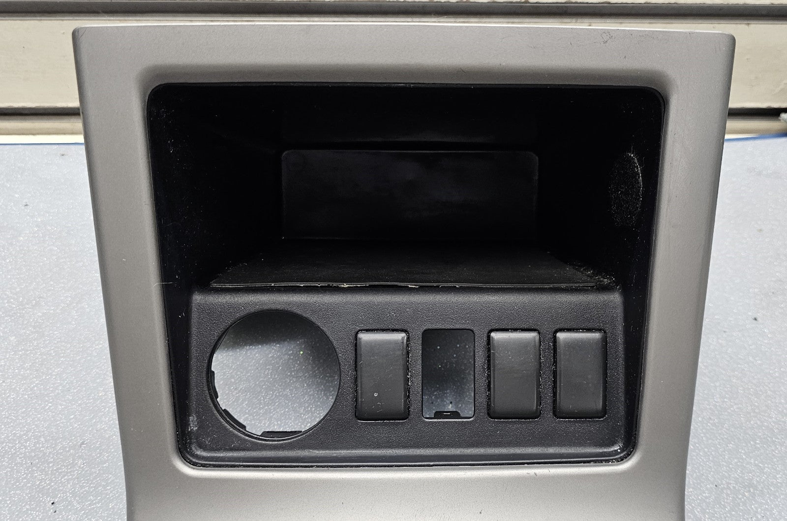 🔥05-12 NISSAN PATHFINDER CENTER CONSOLE SHIFTER SHIFT STORAGE BEZEL TRIM SILVER