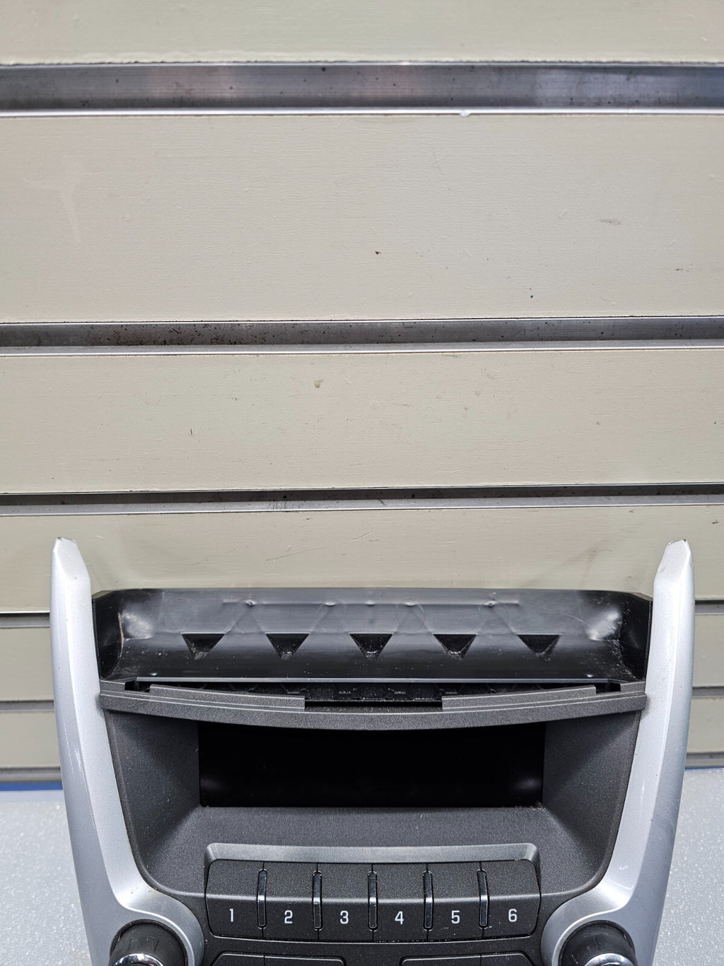 🔥10-11 Chevy Equinox /GMC Terrain Radio Face Climate Control Panel Bezel SILVER