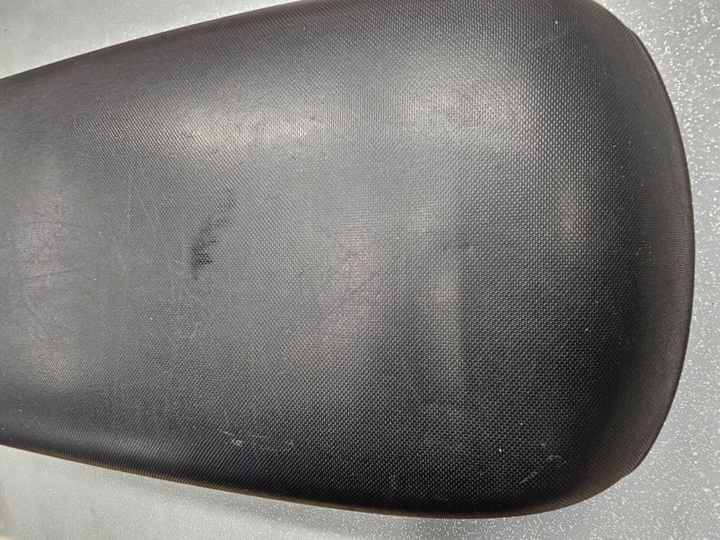 🔥04-11 MITSUBISHI ENDEAVOR CENTER CONSOLE LID ARMREST TOP COVER ASSEMBLY BLACK