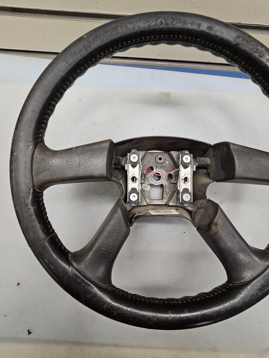 03-06 Chevrolet Tahoe Suburban Yukon Escalade Steering Wheel Column Black OEM