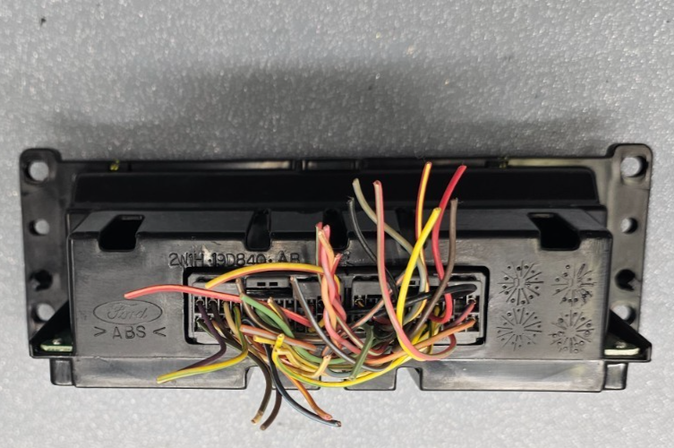 🔥05-06 Ford Expedition Dash A/C Heater Temperature Climate Control Digital
