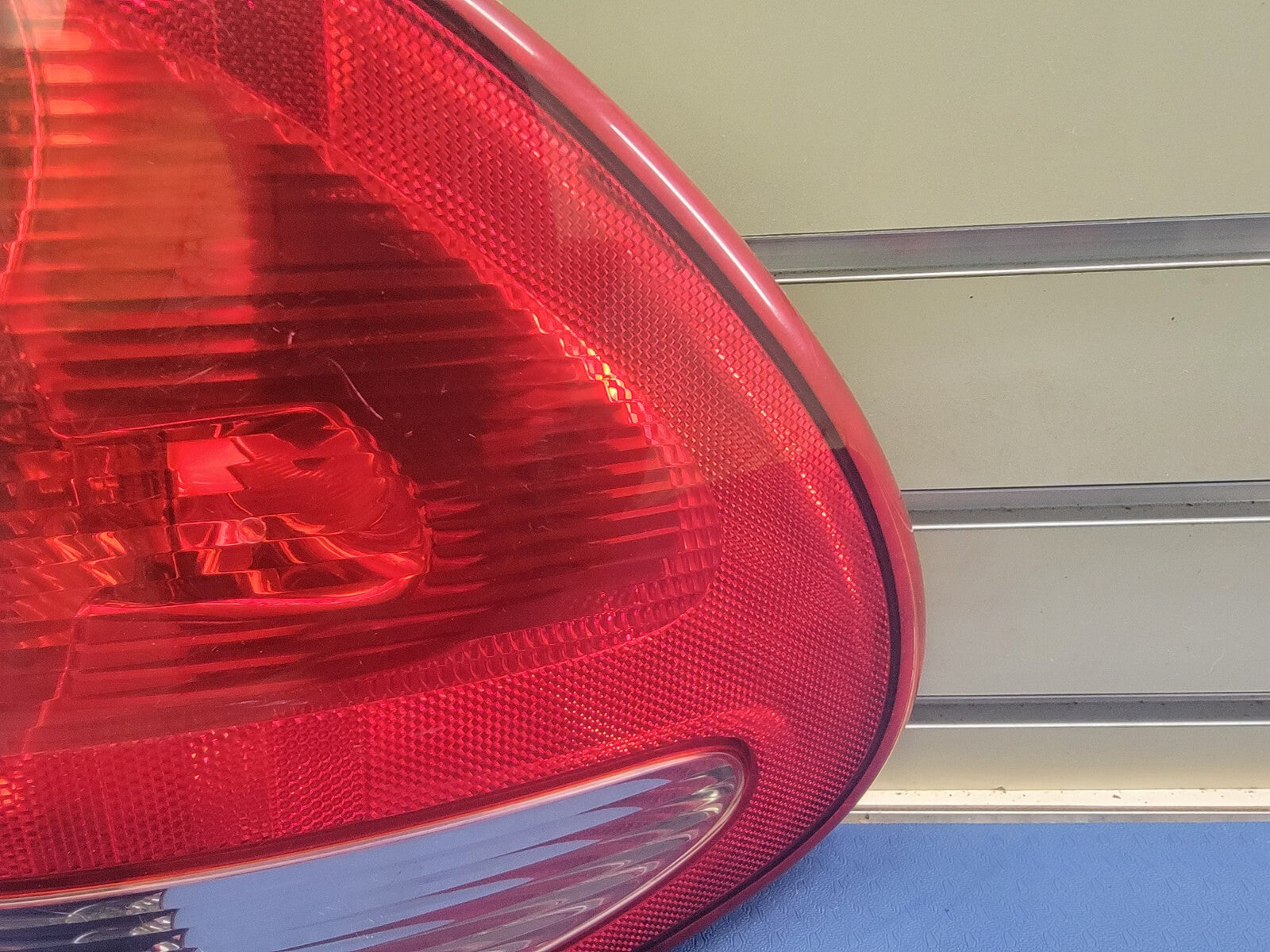 🔥04-07 chrysler Town Country Dodge Grand Caravan left driver Taillight Assembly