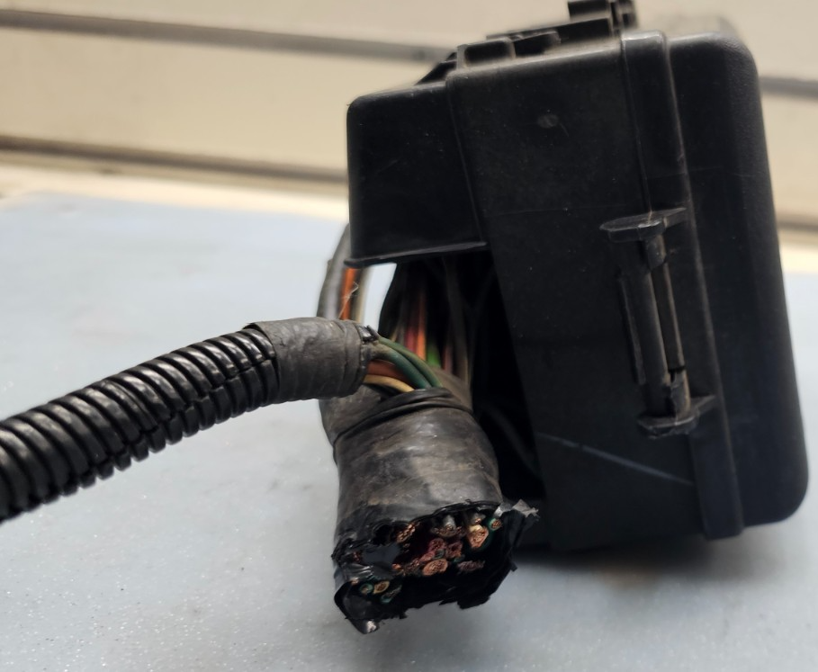 🔥97-98 FORD F250 F150 TRUCK INTERIOR FUSE BOX RELAY FUSEBOX CONTROL MODULE