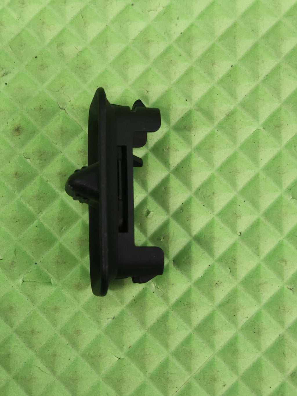 04-07 GMC Chevy Cadillac 15172121 Lever Front Side Door Lock OEM BLACK