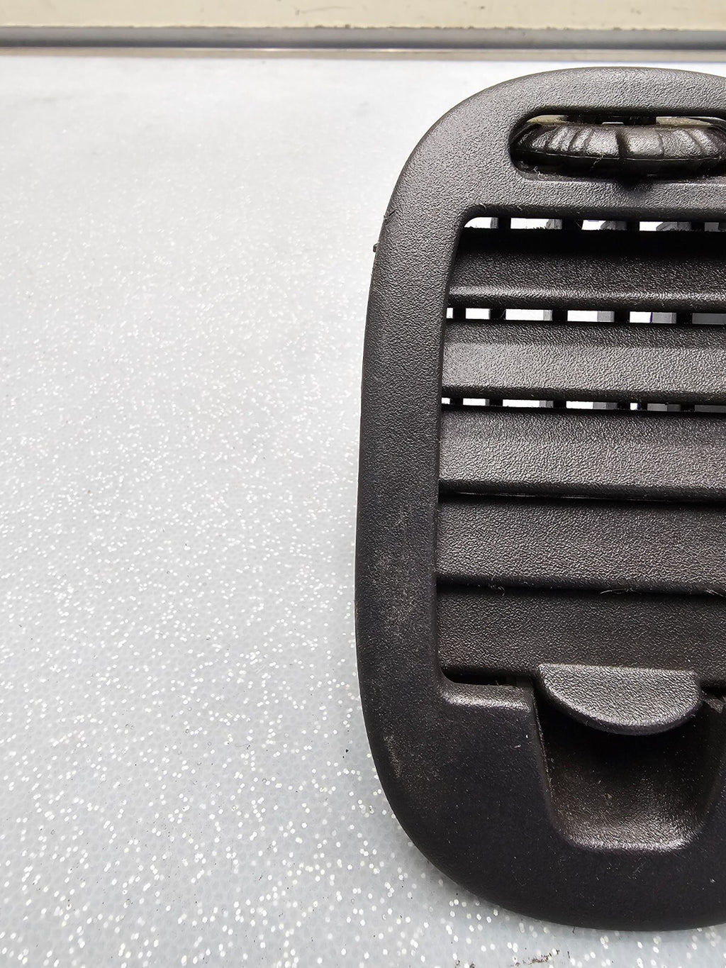 🔥04-07 Malibu Dash A/C Conditioner Heater Filter Air Vent Right/left Black OEM