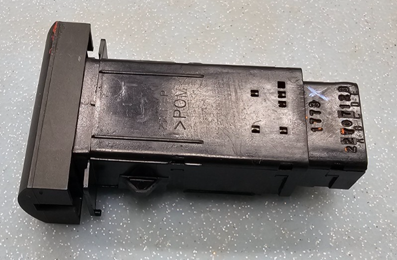 🔥00-05 Saturn L200 L300 LW200 L100 LS1 Hazard Flasher Warning Emergency Switch