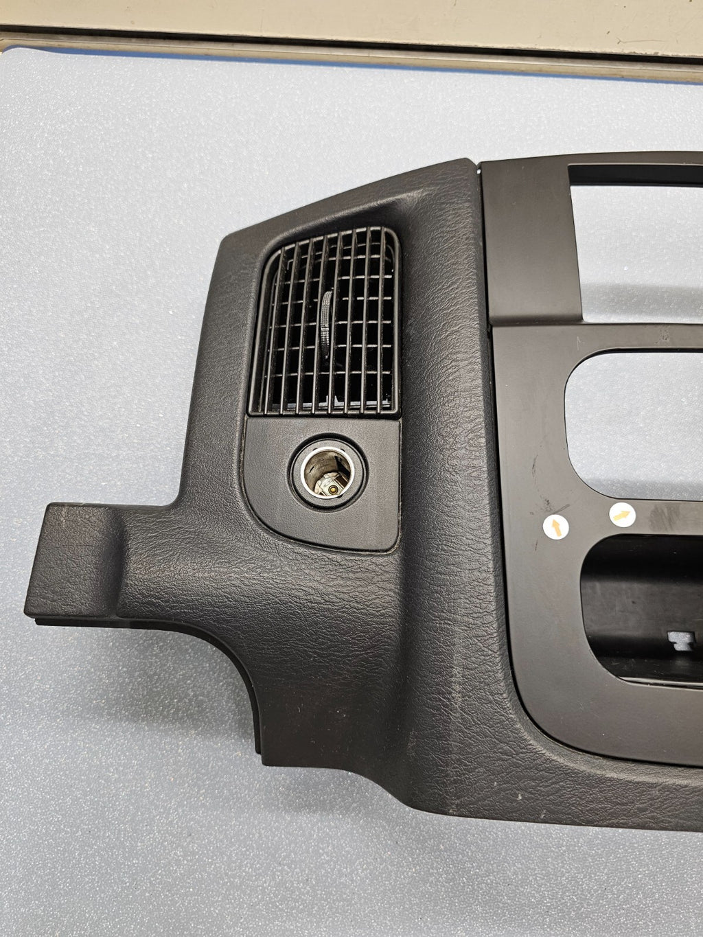 🔥02-05 Dodge RAM Dash RADIO Bezel Climate Trim Panel   Vents Storage BLACK B10