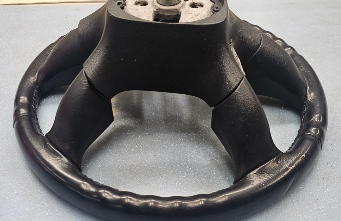 🔥03-06 SILVERADO SIERRA TAHOE SUBURBAN STEERING WHEEL COLUMN LEATHER BLACK