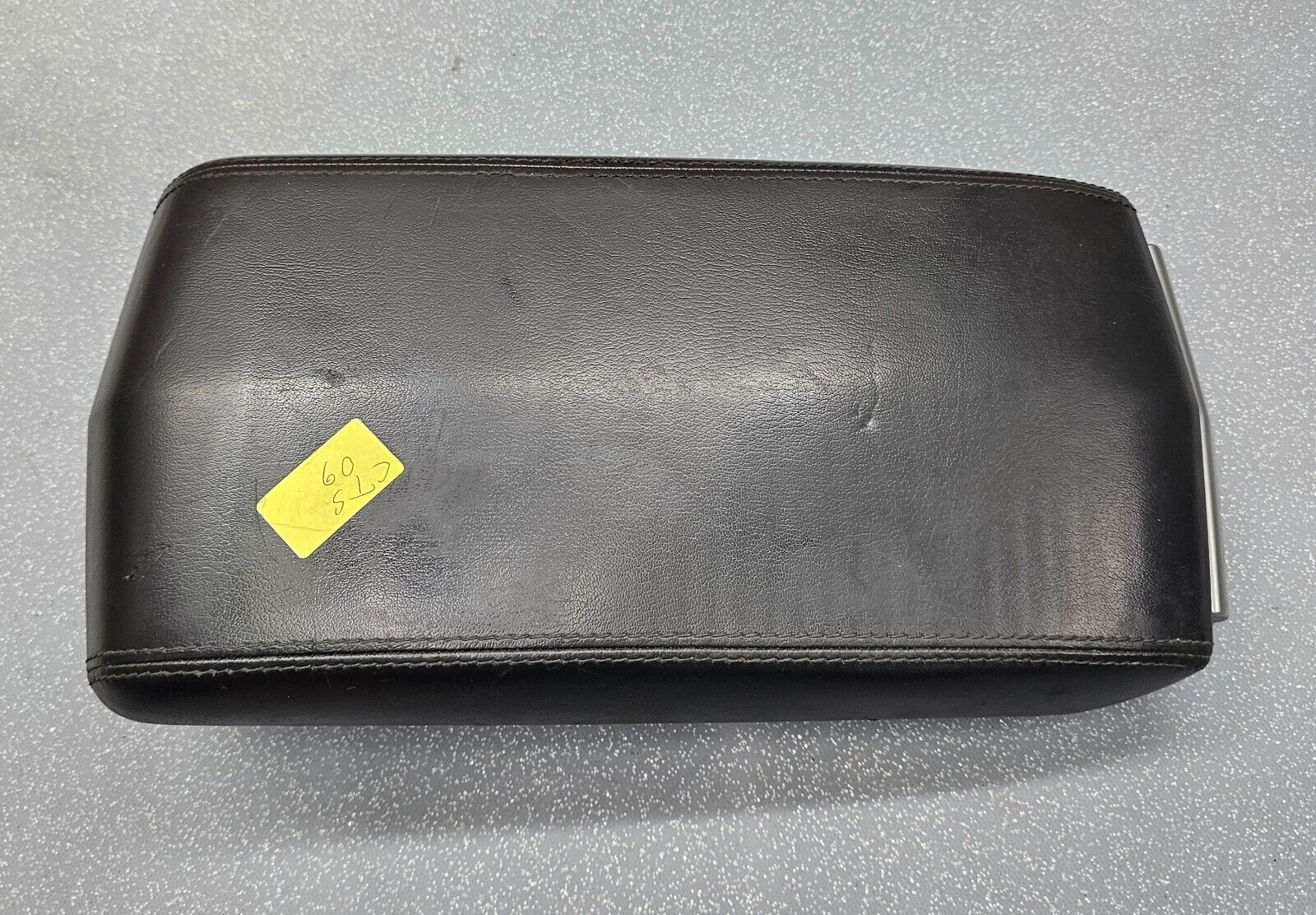 🔥08-13 Cadillac CTS Center Console Lid Armrest Leather Top Pad Assembly Black