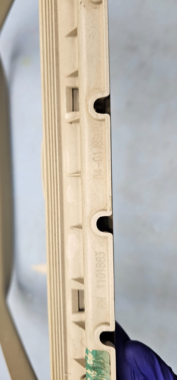 🔥06-09 Jeep Commander Right Passenger Side Rear Window Trim Molding Panel TAN 