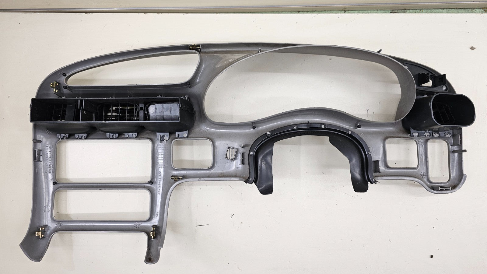 🔥97-03 Grand Prix Dash Instrument Cluster Speedometer Tachometer Bezel Silver