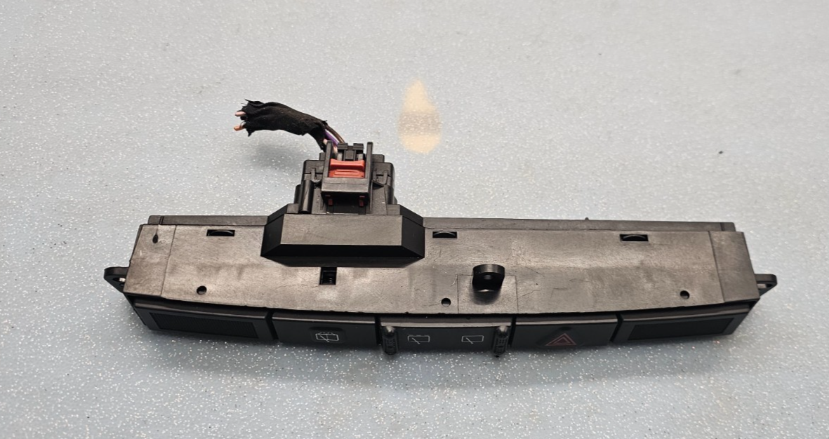 🔥2001-2007 Town & Country Caravan Rear Wiper Hazard Switch OEM SW32