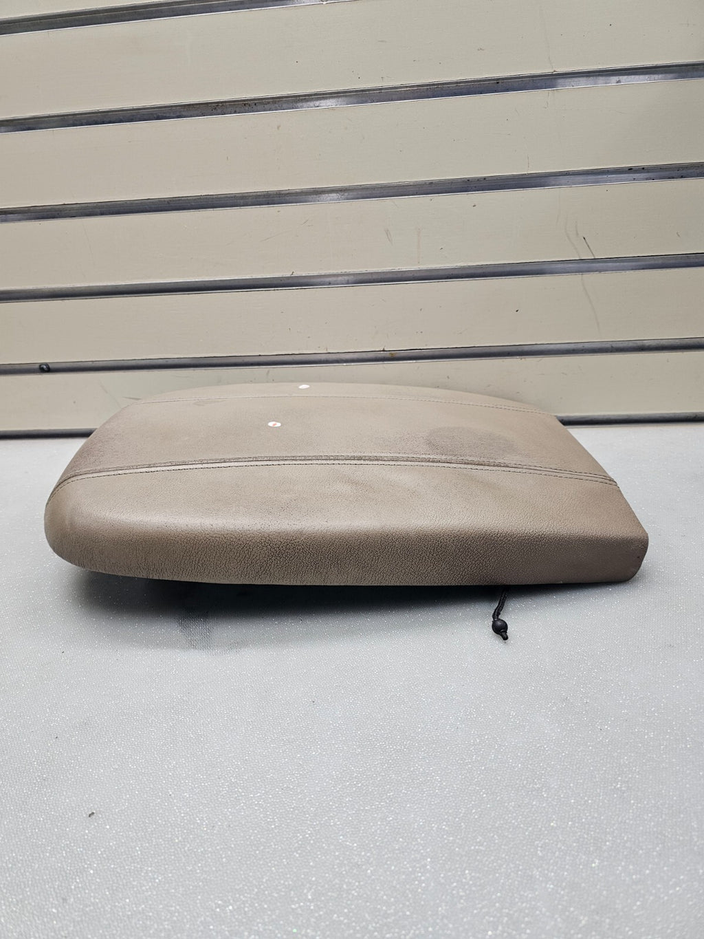 🔥03-06 Ford Expedition Front Center Console Lid Arm Rest Cover Top Leather Tan
