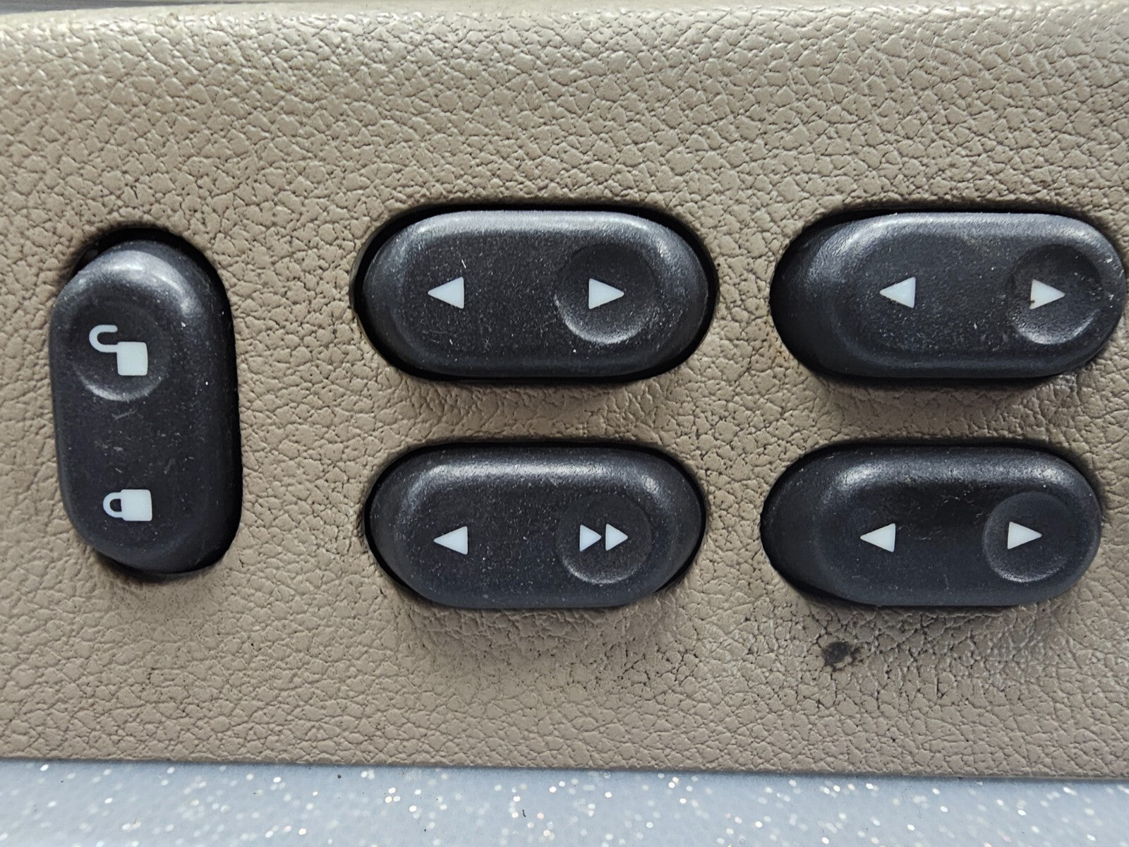 03-06 Ford Expedition Left Driver Master Door Window Control Switch Assembly Tan