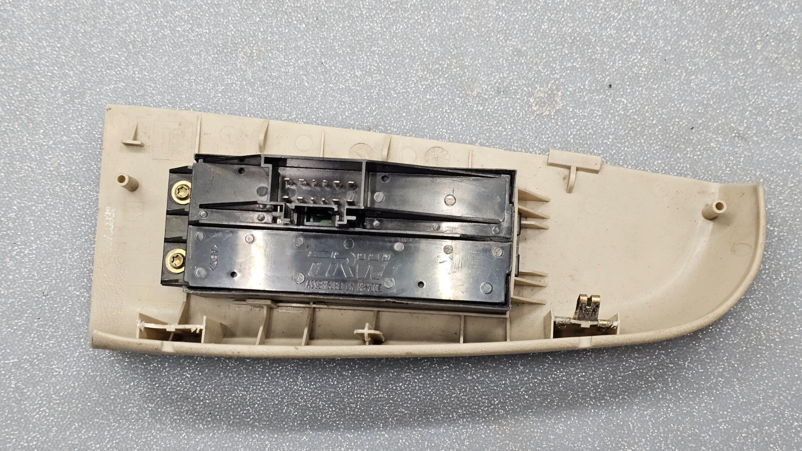 99-02 Silverado SIERRA Power Window Switch Front Passenger Lock TAN WS3