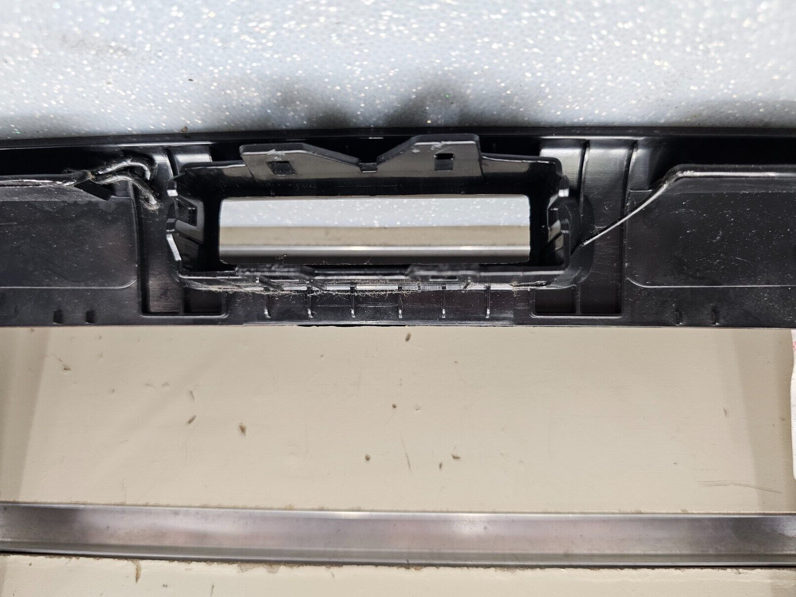 06-13 Chevy Impala Center Dash AM FM Radio Stereo Trim Panel Bezel Woodgrain OEM