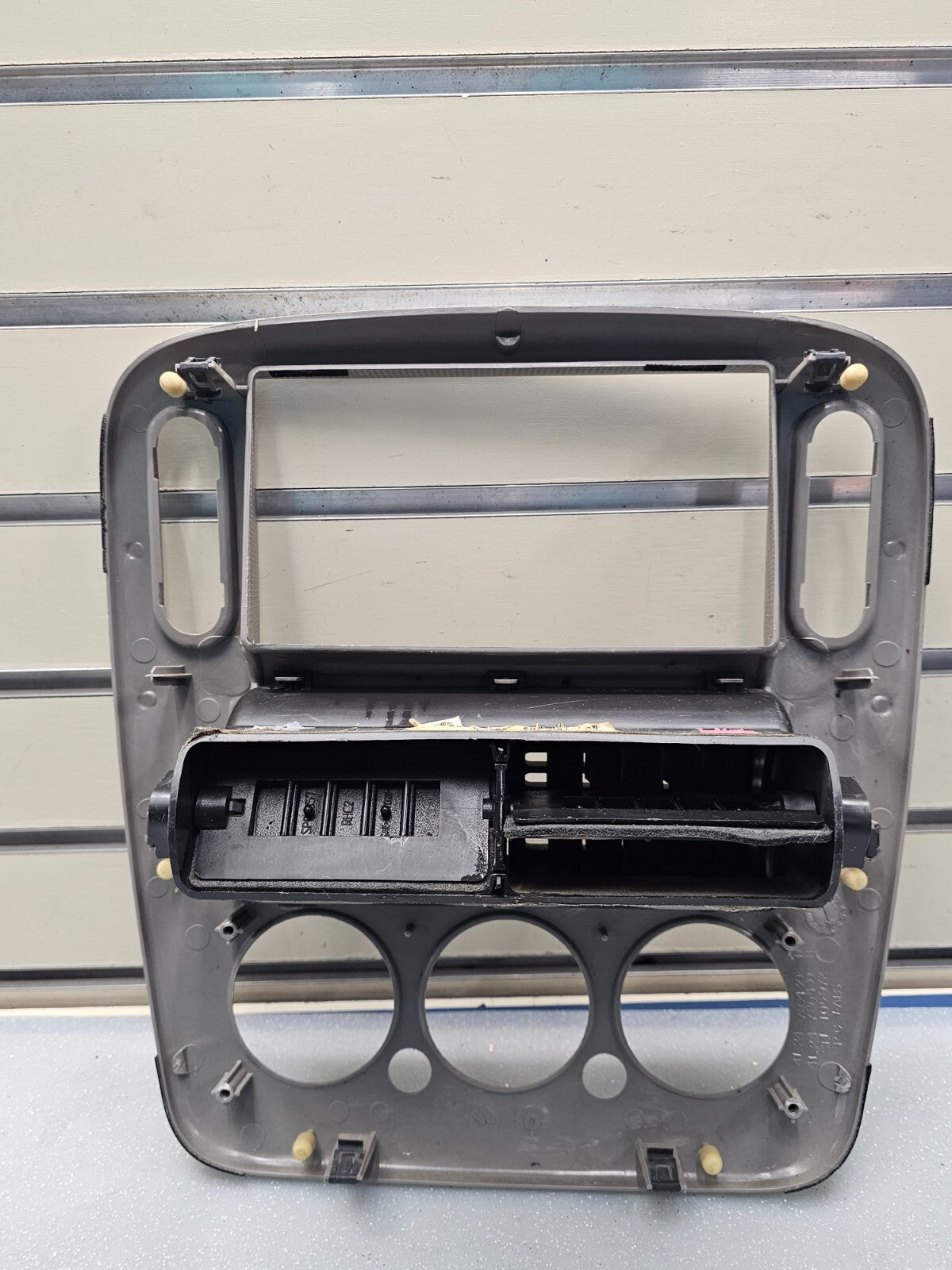 🔥02-05 FORD EXPLORER RADIO AUDIO CLIMATE TEMPERATURE CONTROL BEZEL TRIM SILVER