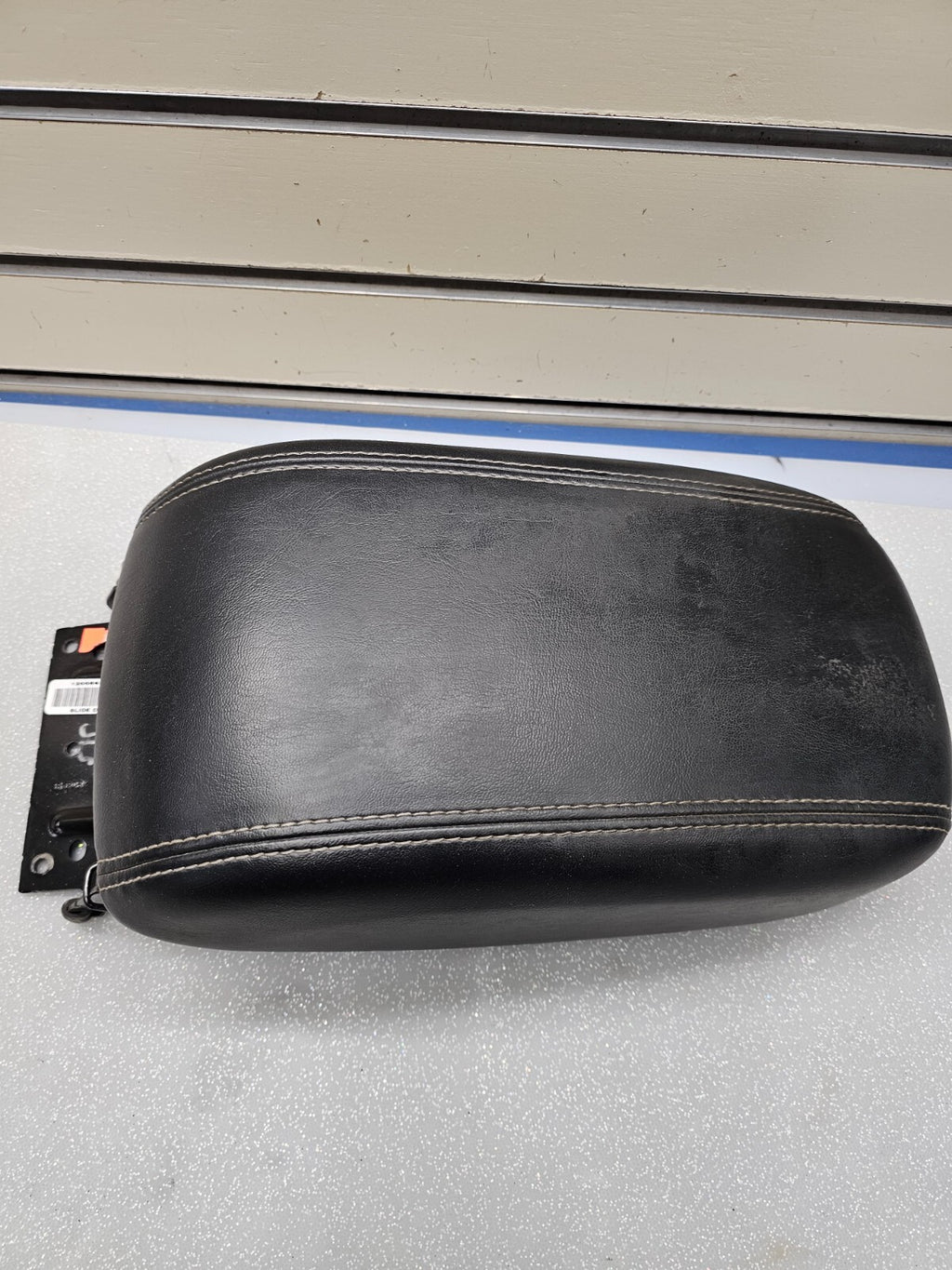 🔥13-16 DODGE DART FRONT CENTER CONSOLE ARM REST LID LEATHER BLACK TOP PAD COVER