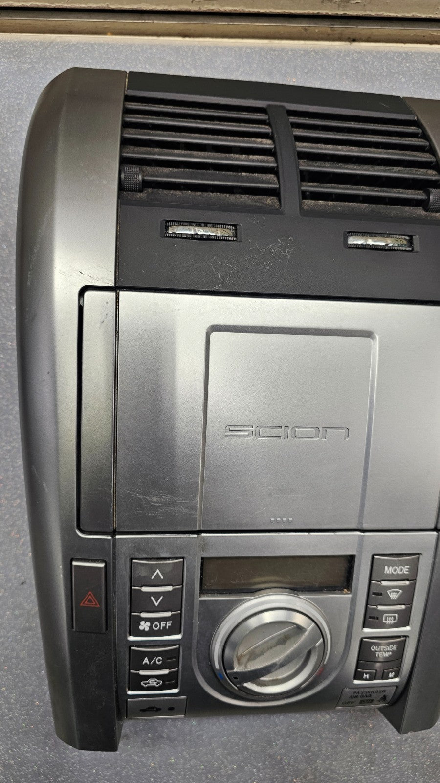 🔥05-10 SCION TC Dash AM FM Radio Stereo Display Climate Bezel Trim Panel SILVER