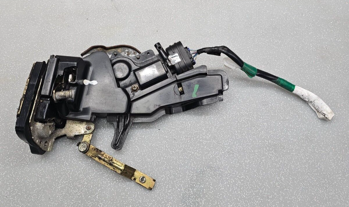 🔥97-01 Toyota Camry Rear Driver Power Door Lock Actuator Latch Assembly