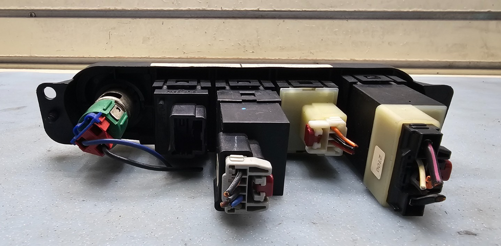 🔥2001-2005 CHRYSLER PT CRUISER REAR DEFROST DEFOG OUTLET SWITCH CONTROL OEM