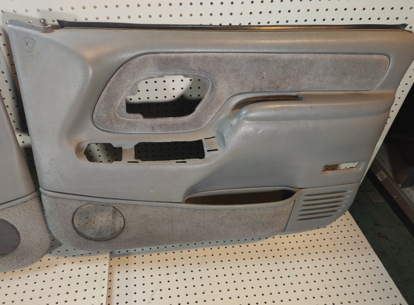 🔥95-99 Chevy GMC Silverado C/K Door Panel Front RIGHT Passenger GRAY auto D2