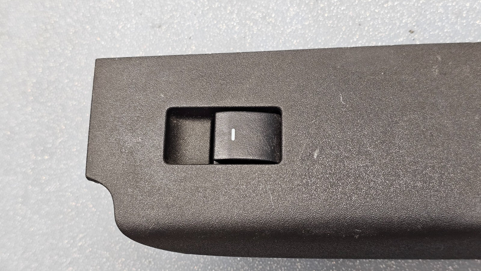 08-12 Escape Focus Front Right Passenger Door Power Window Switch Assembly Black
