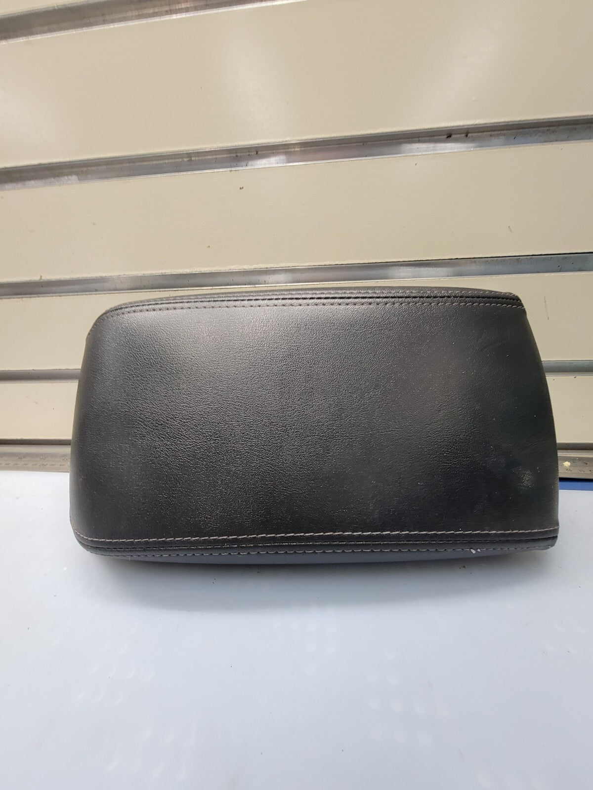 🔥2009-2013 Mazda 6 Center Console Arm Rest  Lid Cover  Black Leather OEM