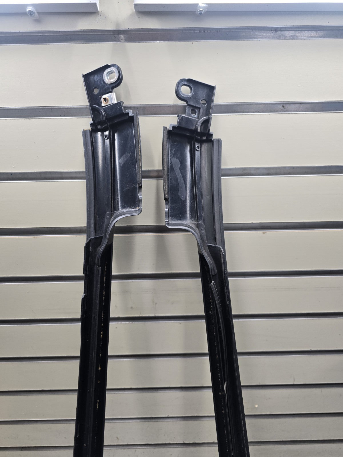 🔥02-06 Honda CR-V Left/Right Windshield Outer A Pillar Trim Moulding Pair OEM