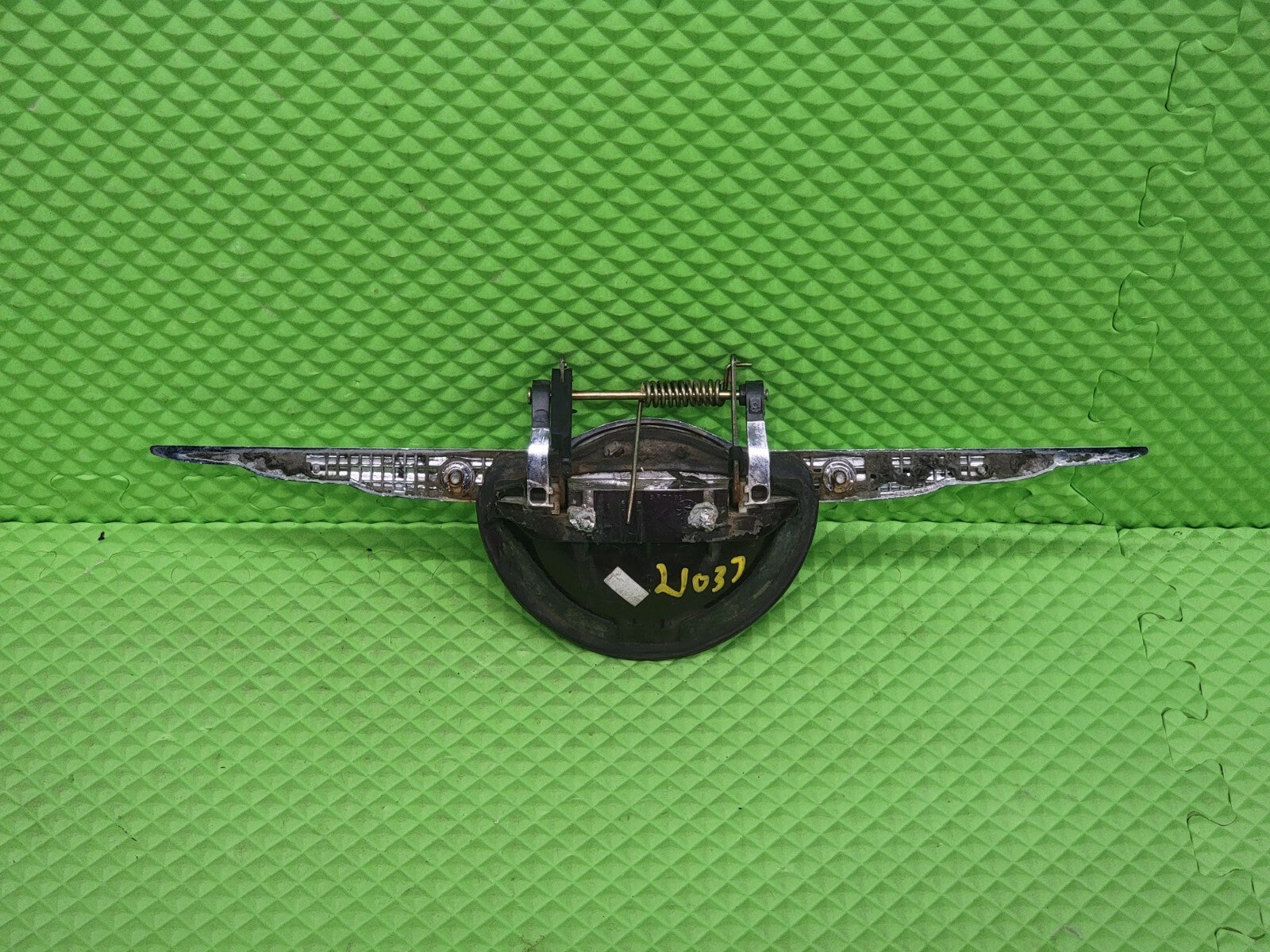 🔥 06-10 PT Cruiser Electric Hatch Liftgate Trunk Release Handle Emblem BLACK
