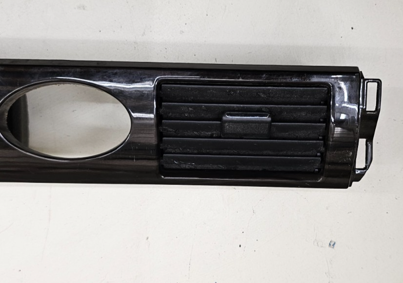 🔥05-09 Five Hundred Taurus Sable Interior Center Dash Panel Bezel Trim Wood