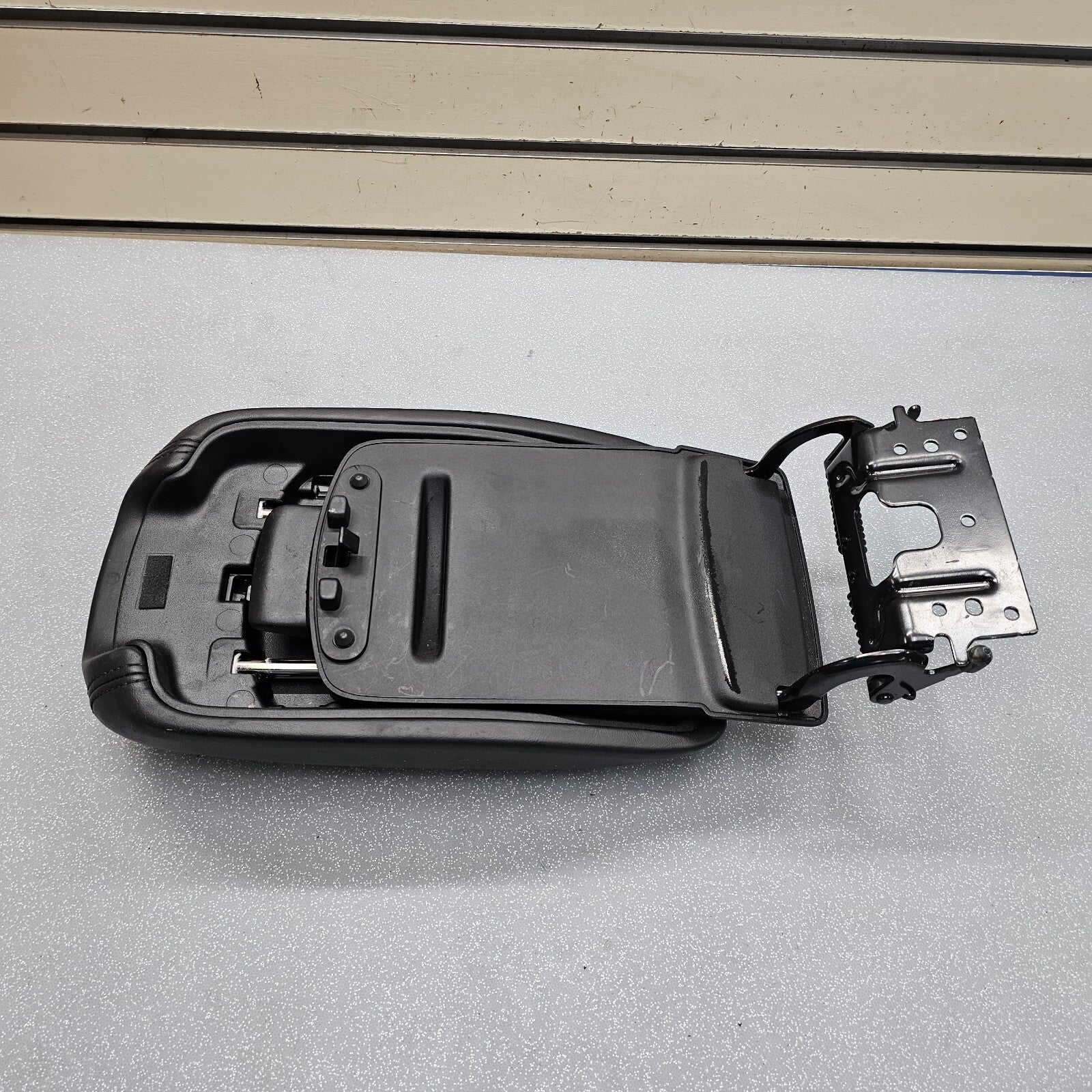 🔥13-16 DODGE DART CENTER CONSOLE ARM REST LID LEATHER BLACK TOP PAD COVER BLACK