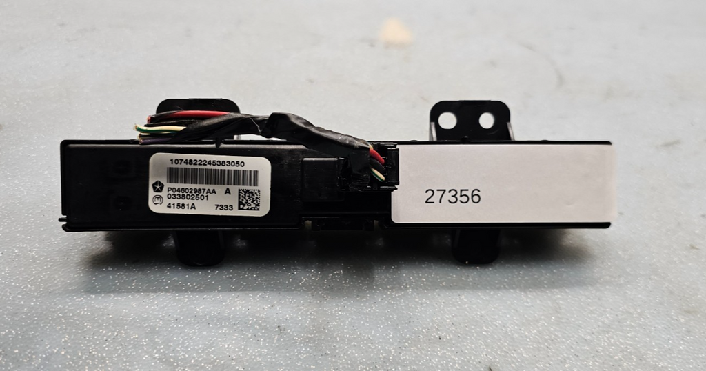 🔥08-09 Jeep Liberty Hazard Traction Control 4 Gang Switch Switch Panel Black