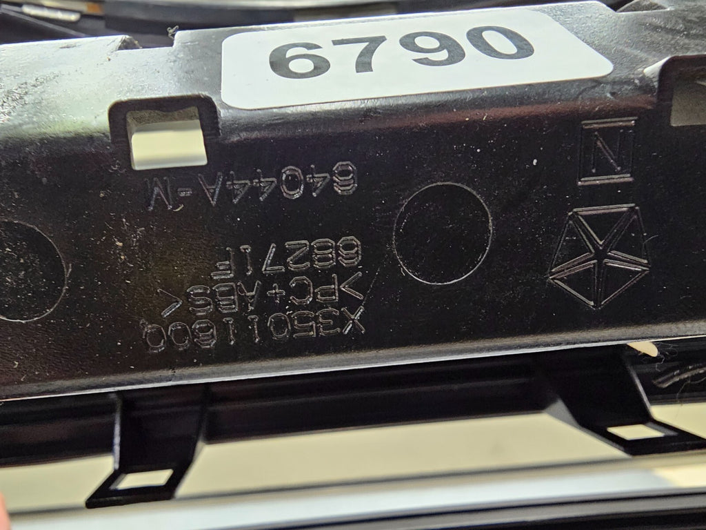 🔥08-10 Grand Cherokee Center Dash Radio Bezel Trim Panel Climate Control silver